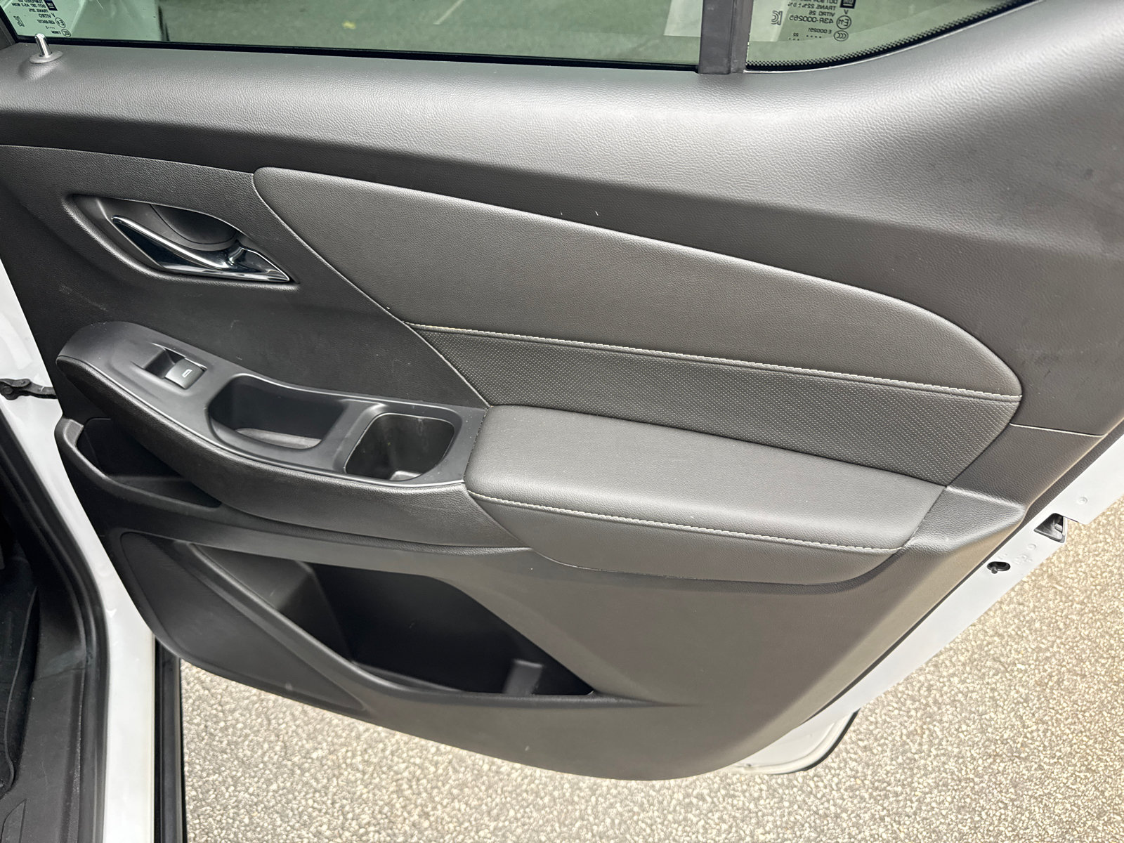 Used 2022 Chevrolet Traverse Premier w/ Redline Edition FWD image 19