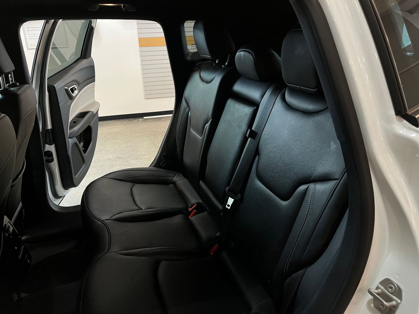 Used 2025 Jeep Compass Limited image 39