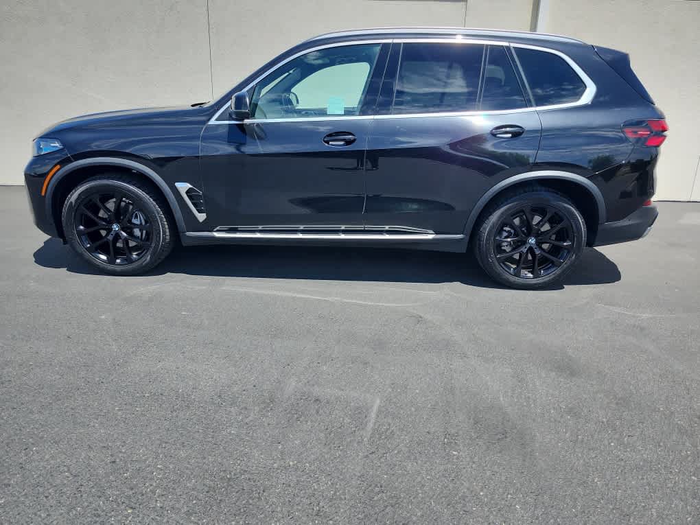 Used 2024 BMW X5 sDrive40i RWD image 4