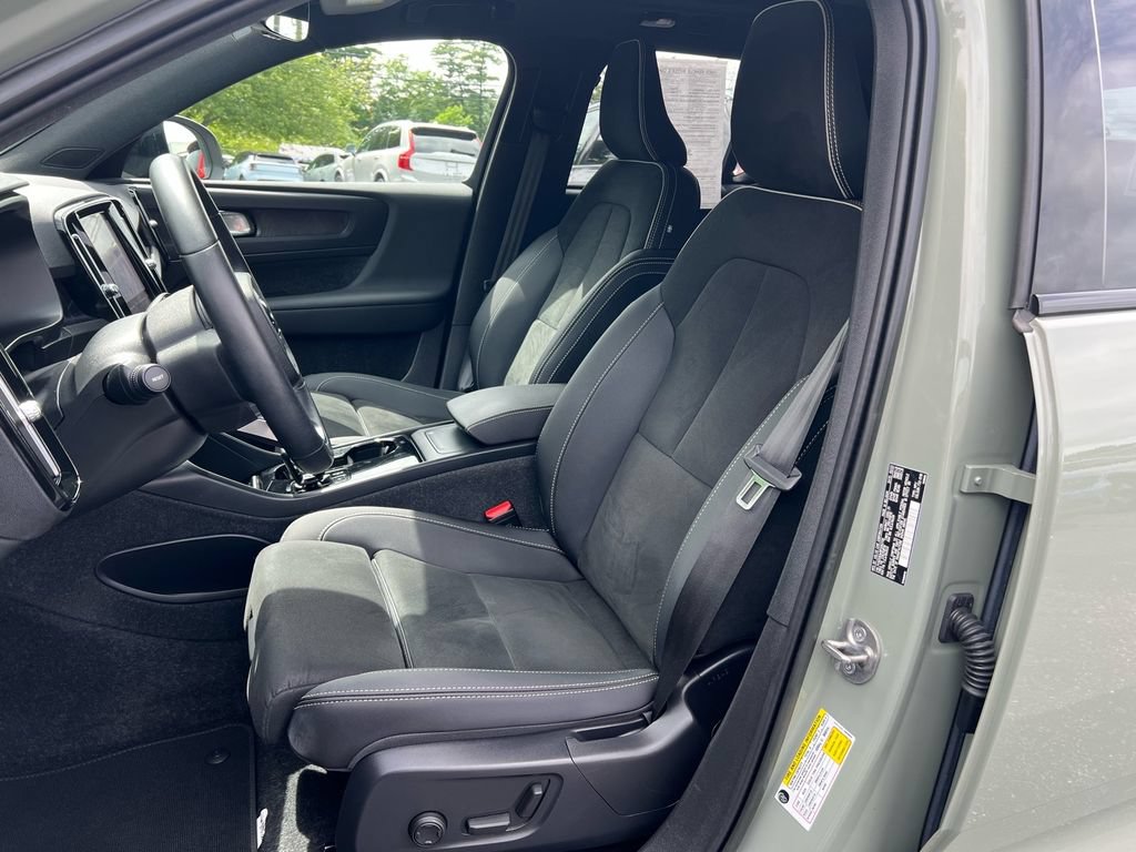 Certified 2023 Volvo XC40 Recharge Plus w/ Protection Package Premier AWD/4WD image 11