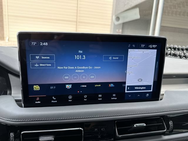 Certified 2022 Lincoln Nautilus Reserve w/ Cargo Utility Package FWD image 17