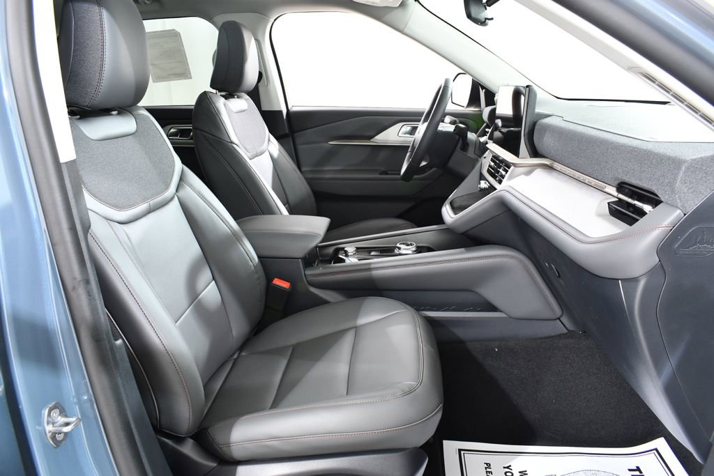 New 2026 Ford Explorer Active w/ Active Comfort Package image 10