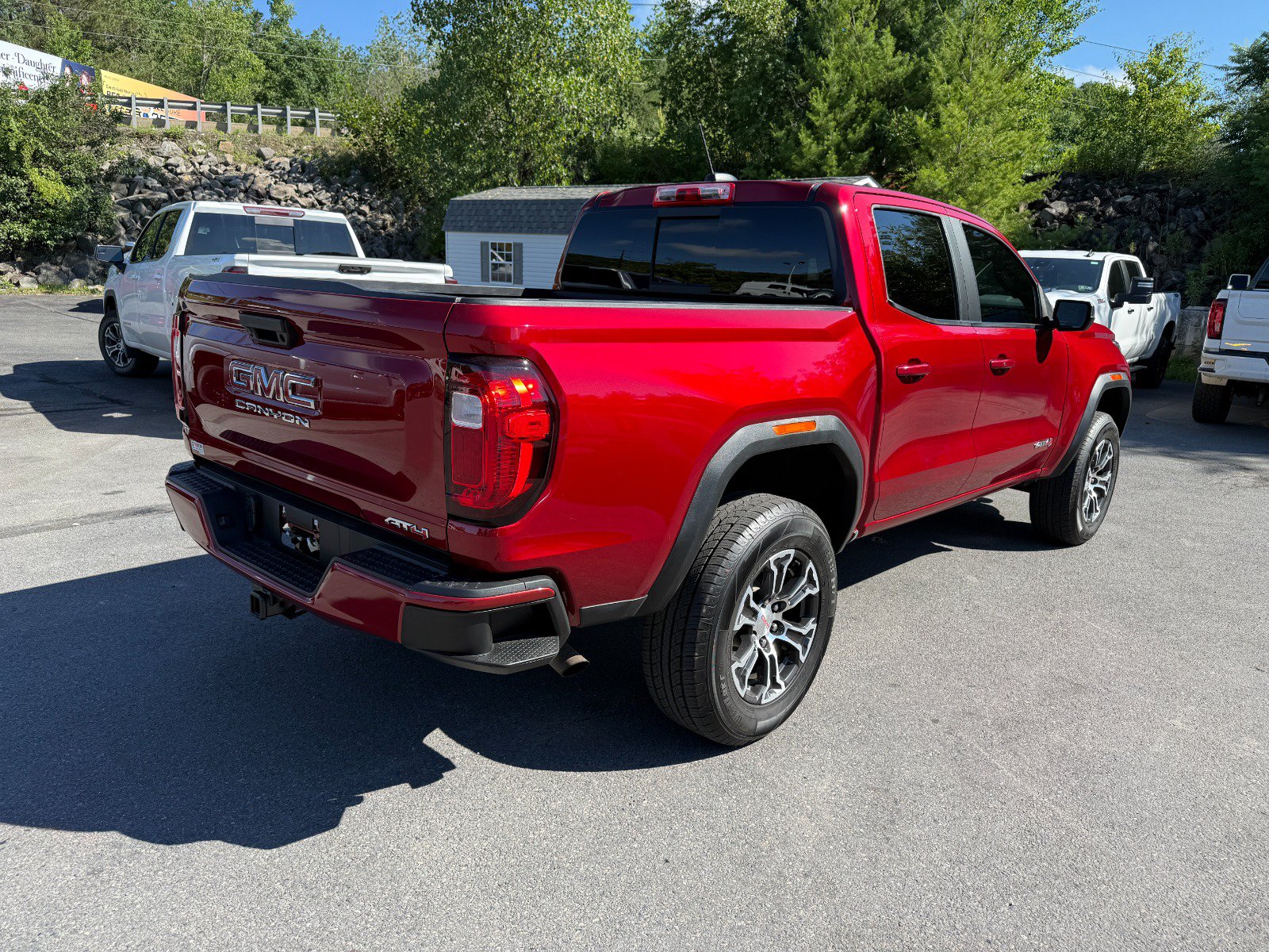Used 2023 GMC Canyon AT4 w/ LPO, Sports Bar Package AWD/4WD image 5