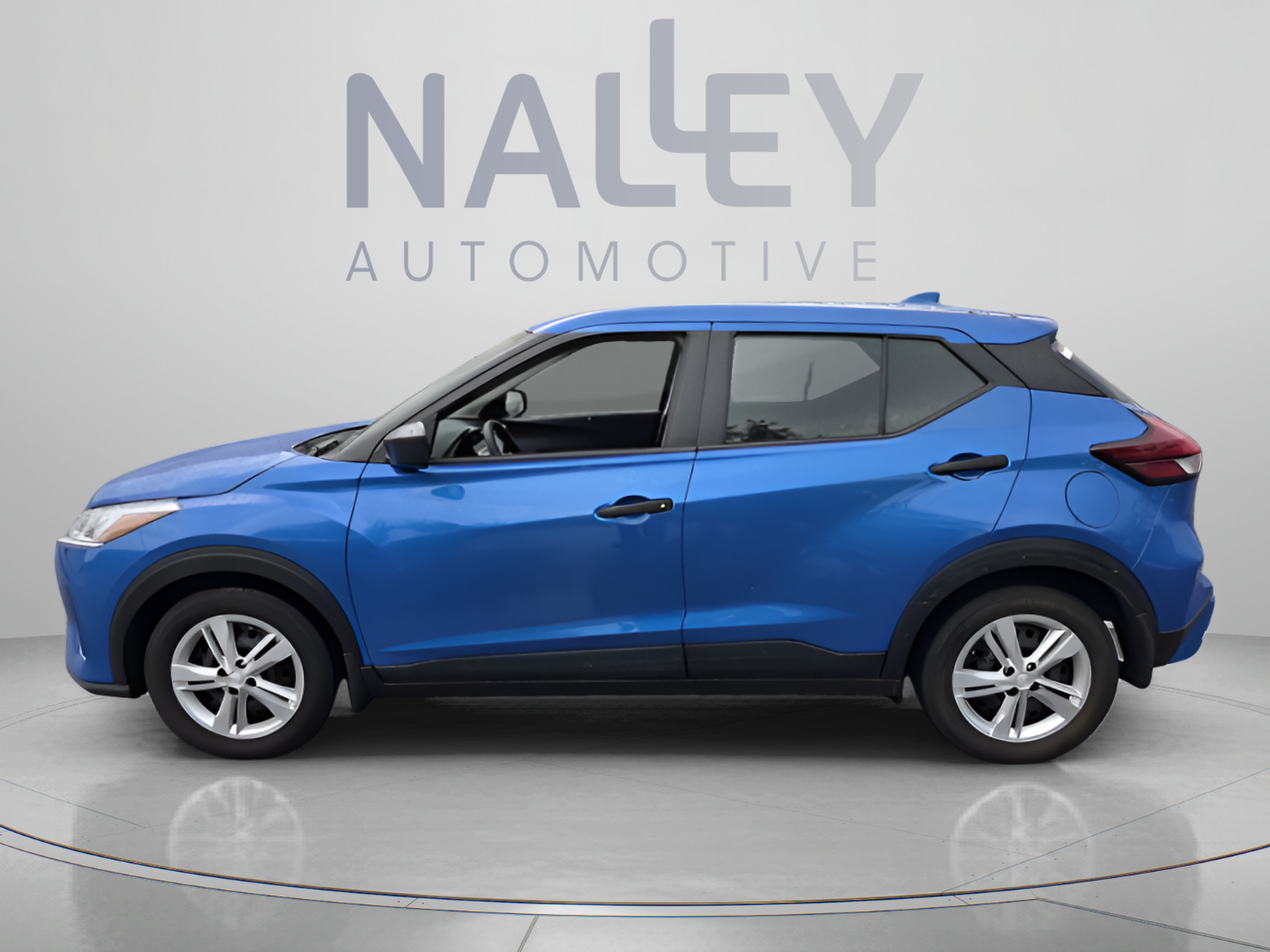 Used 2024 Nissan Kicks S FWD image 2