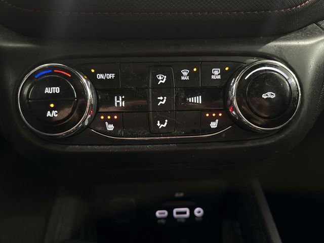 Used 2023 Chevrolet TrailBlazer RS w/ Sun and Liftgate Package image 10