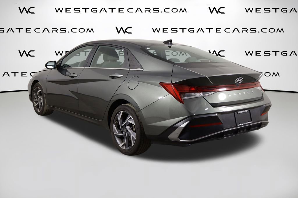 Used 2025 Hyundai Elantra SEL FWD image 45