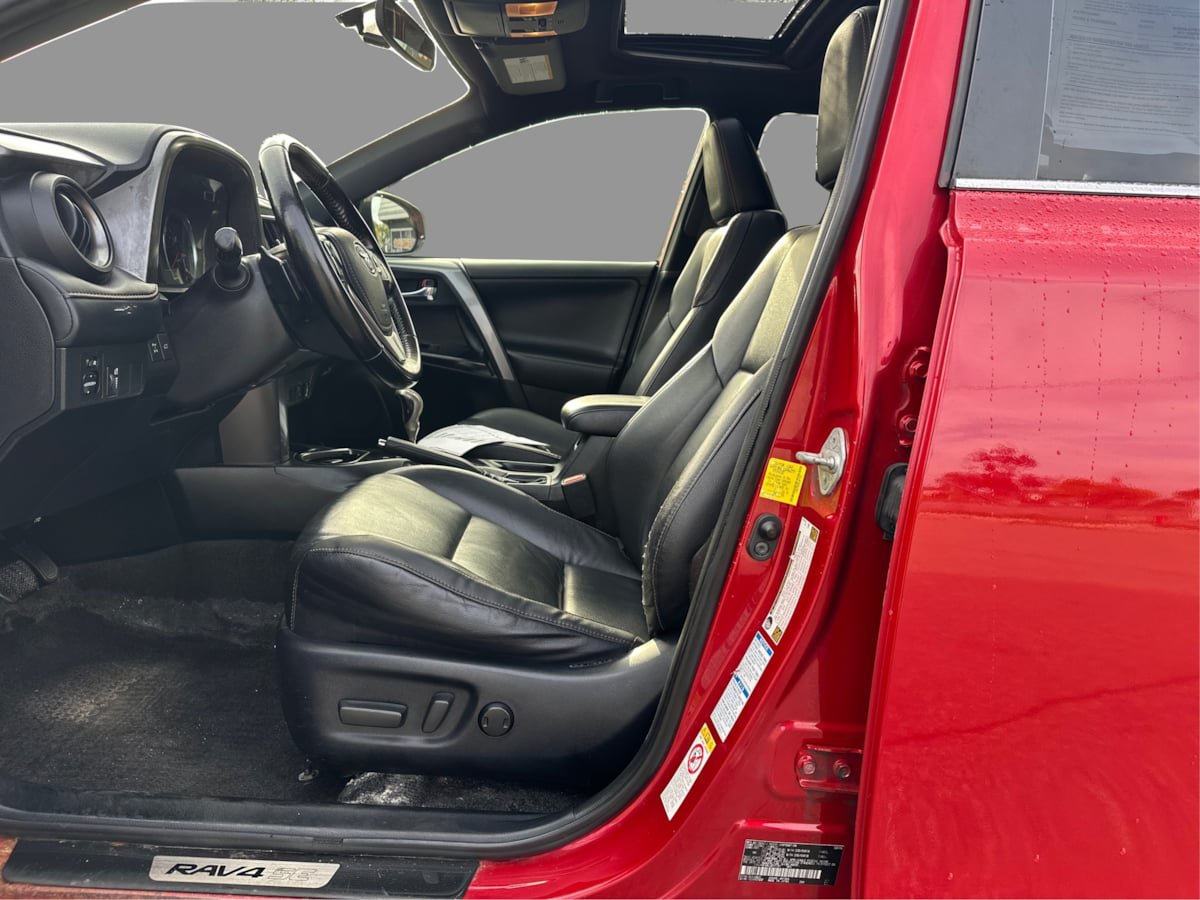 Used 2016 Toyota RAV4 SE AWD/4WD image 31