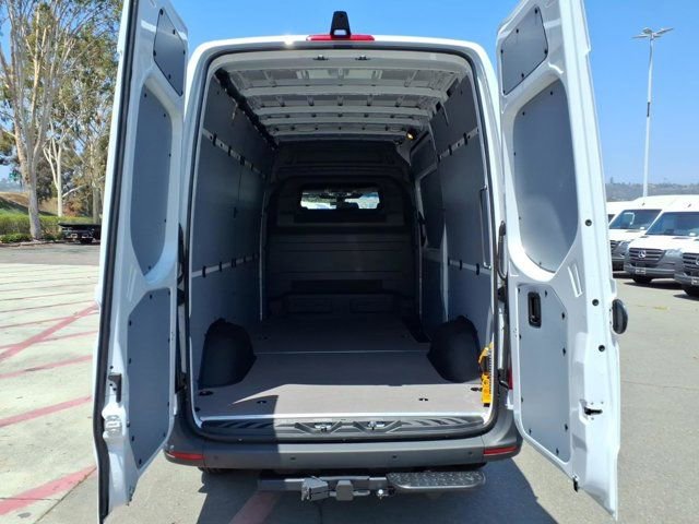 New 2026 Mercedes-Benz Sprinter 2500 image 21