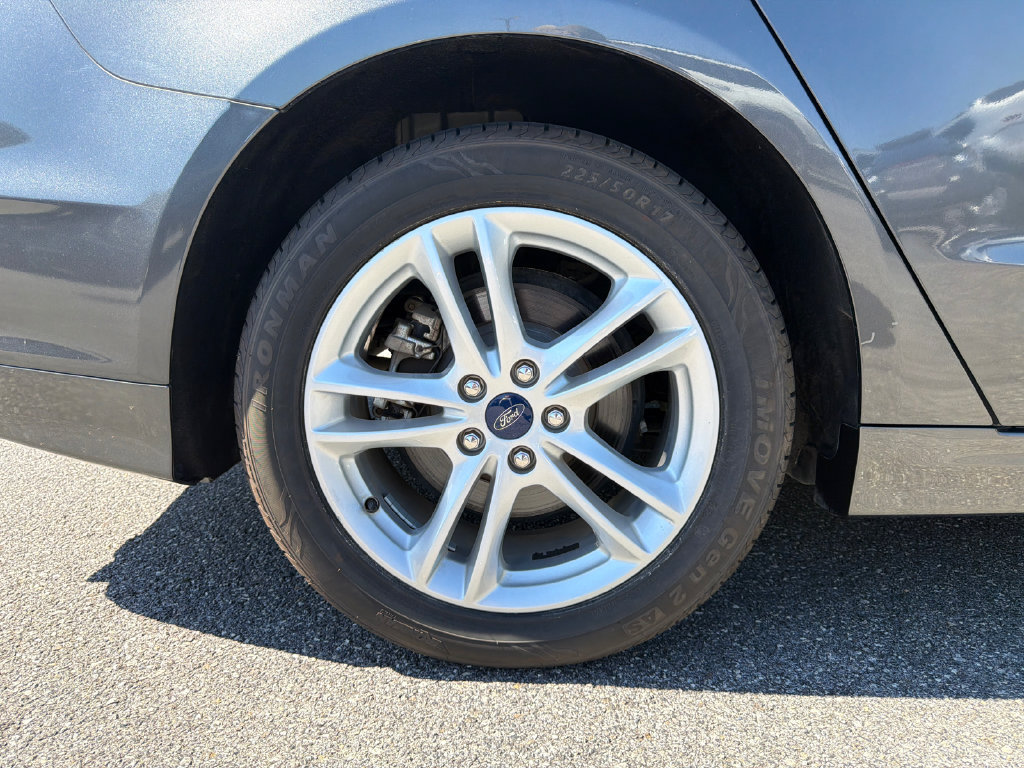 Used 2018 Ford Fusion S FWD image 17