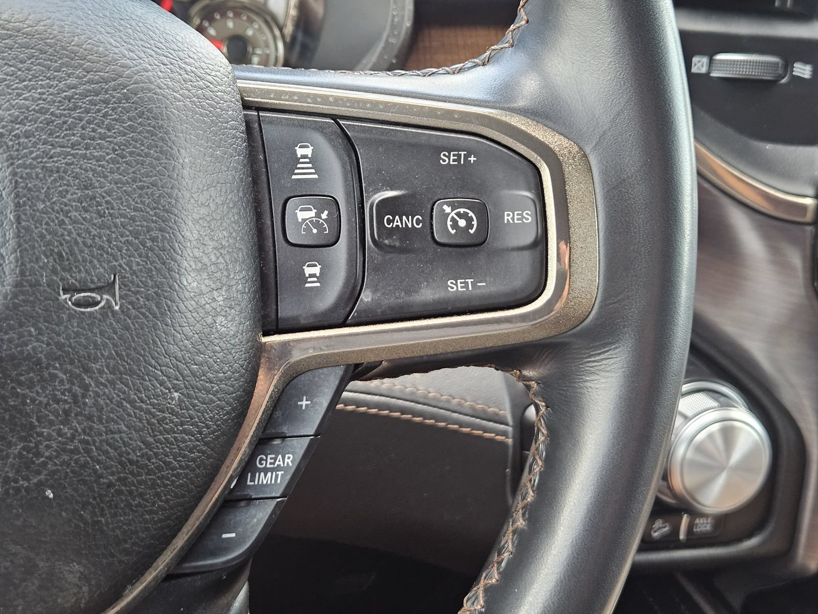 Used 2021 RAM 1500 Limited AWD/4WD image 29