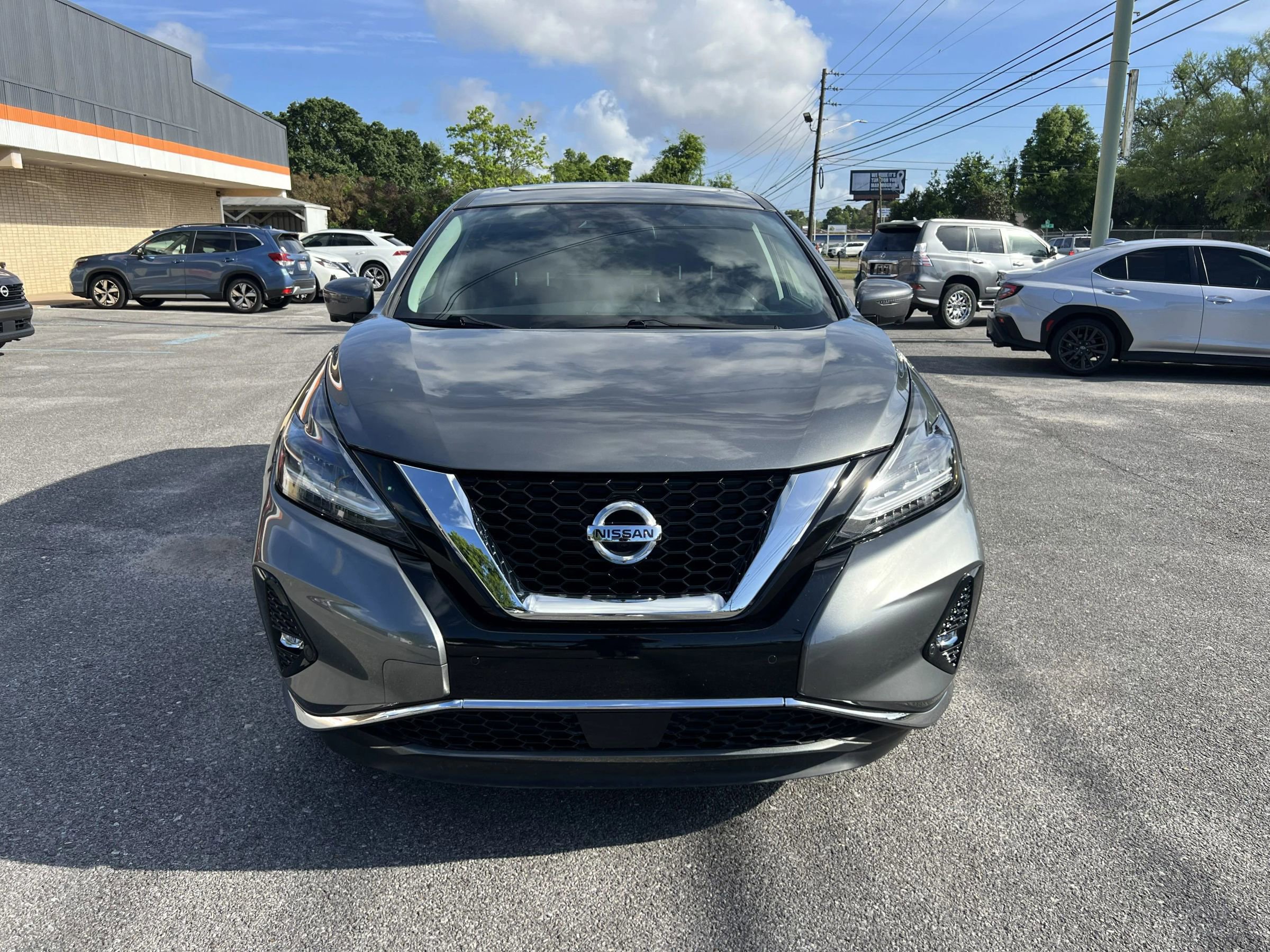 Used 2021 Nissan Murano SL w/ SL Moonroof Package FWD image 2