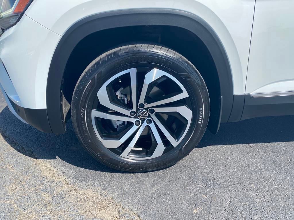 Used 2022 Volkswagen Atlas SEL image 40