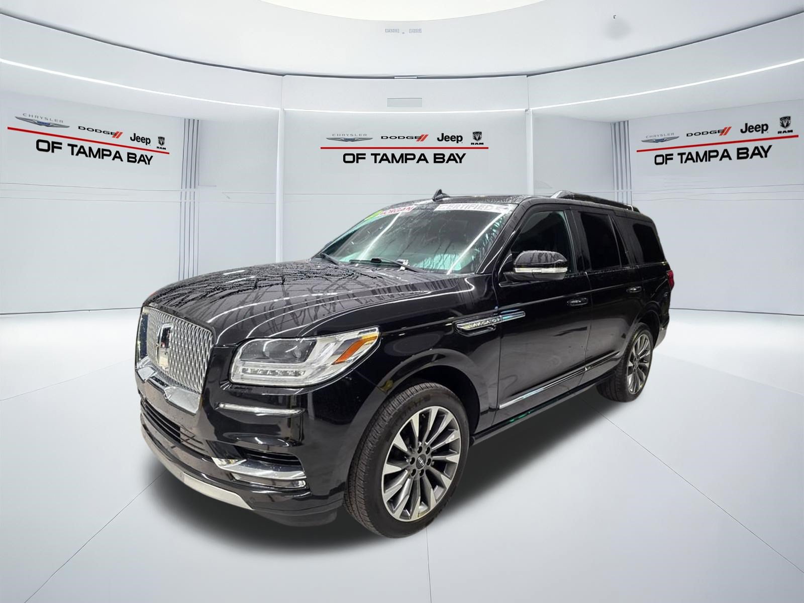Used 2021 Lincoln Navigator Reserve AWD/4WD image 2