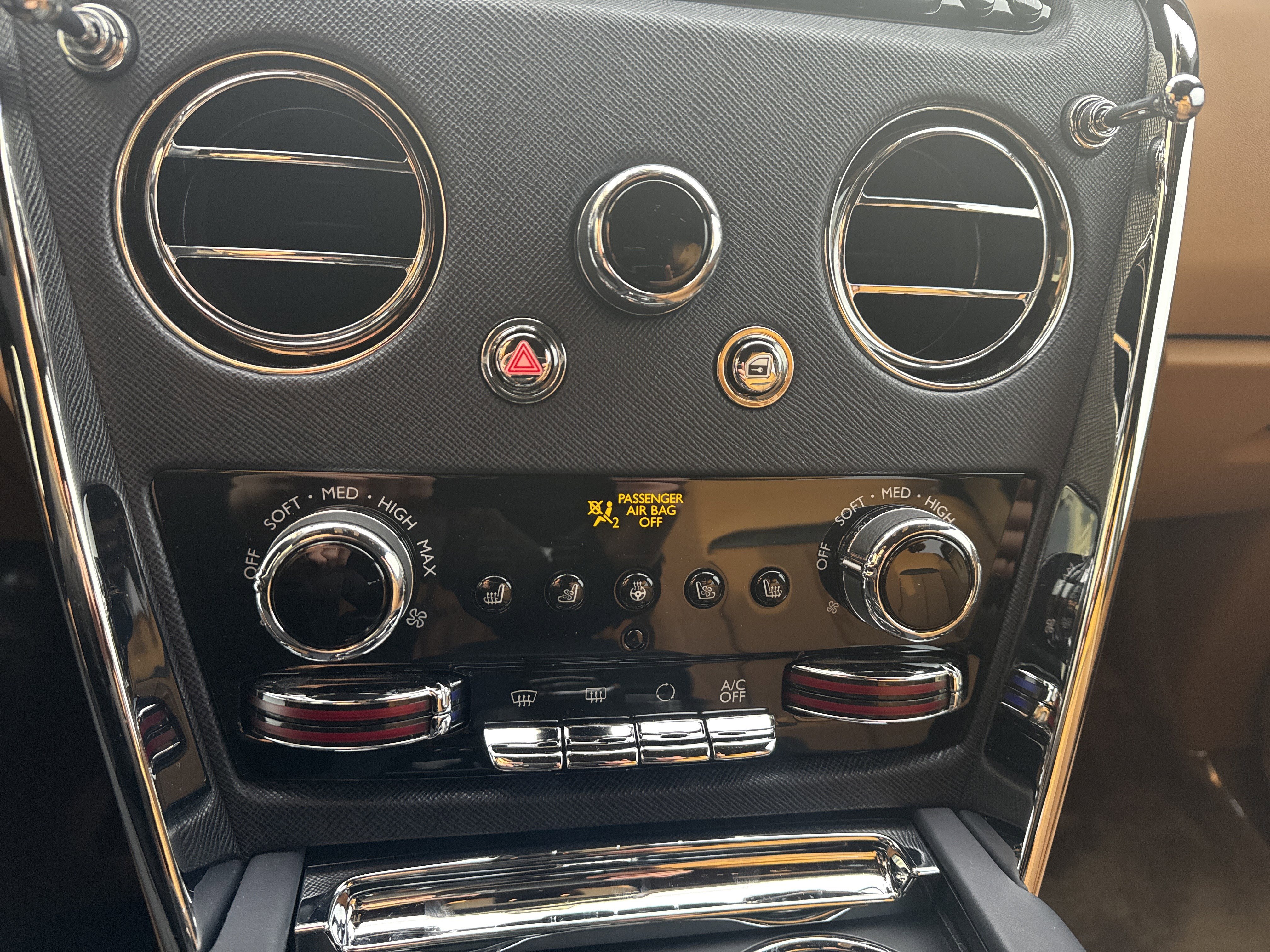 Certified 2024 Rolls-Royce Cullinan image 17