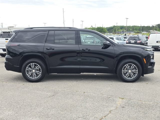 Used 2025 Chevrolet Traverse RS w/ LPO, Floor Liner Package FWD image 6