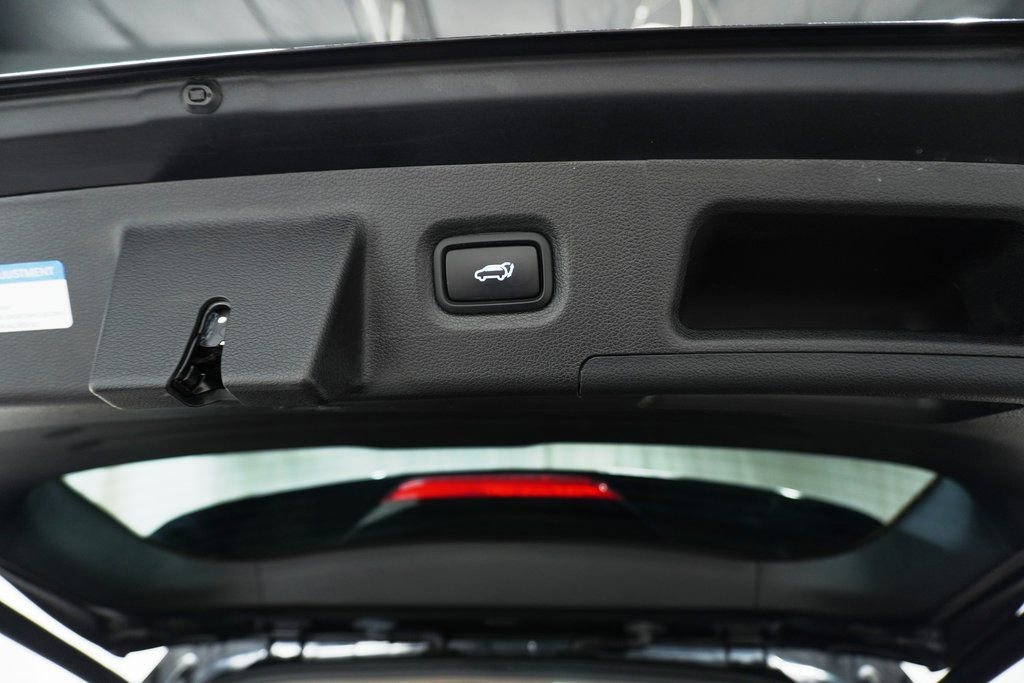 Used 2020 Hyundai Santa Fe Limited image 7