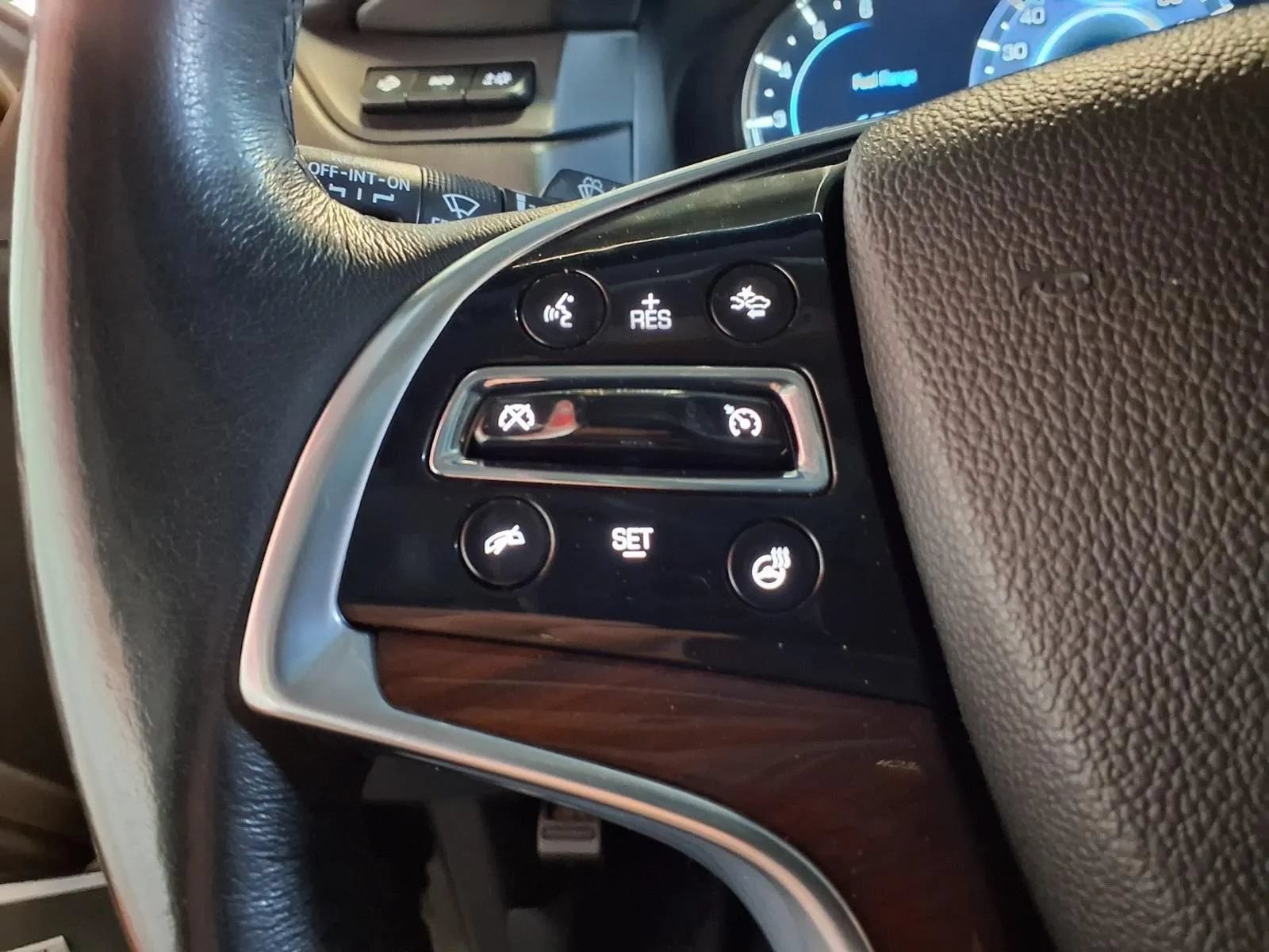 Used 2020 Cadillac Escalade Luxury AWD/4WD image 28