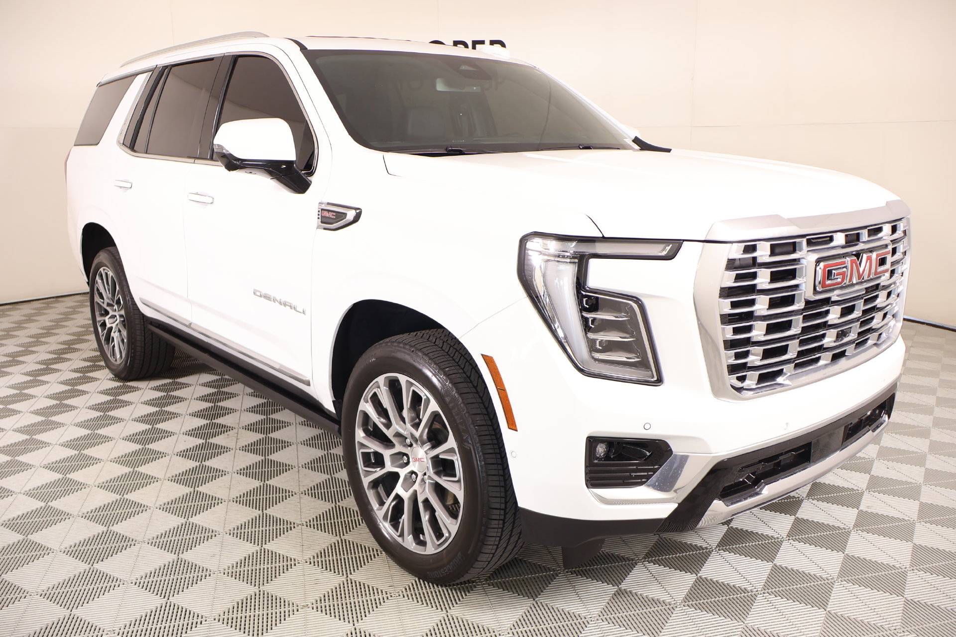 Used 2026 GMC Yukon Denali w/ Sun & Power Step Package