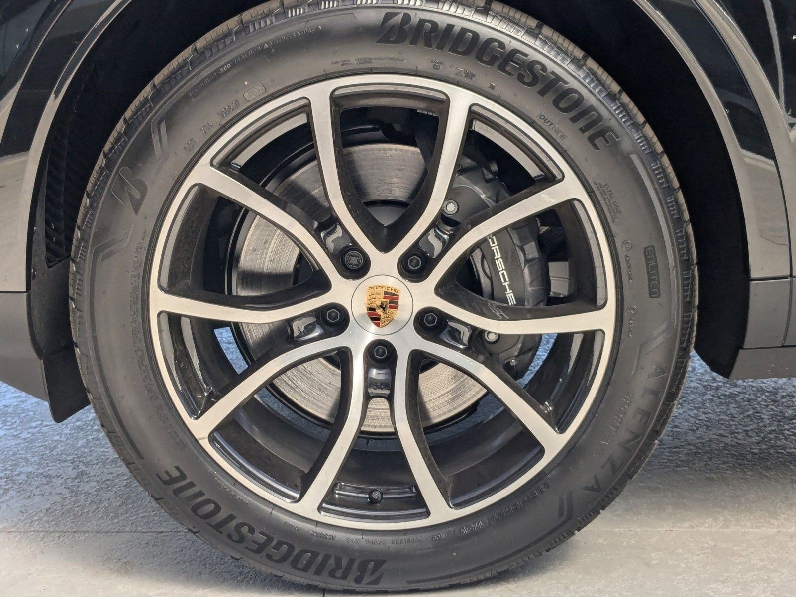 Certified 2025 Porsche Cayenne image 27
