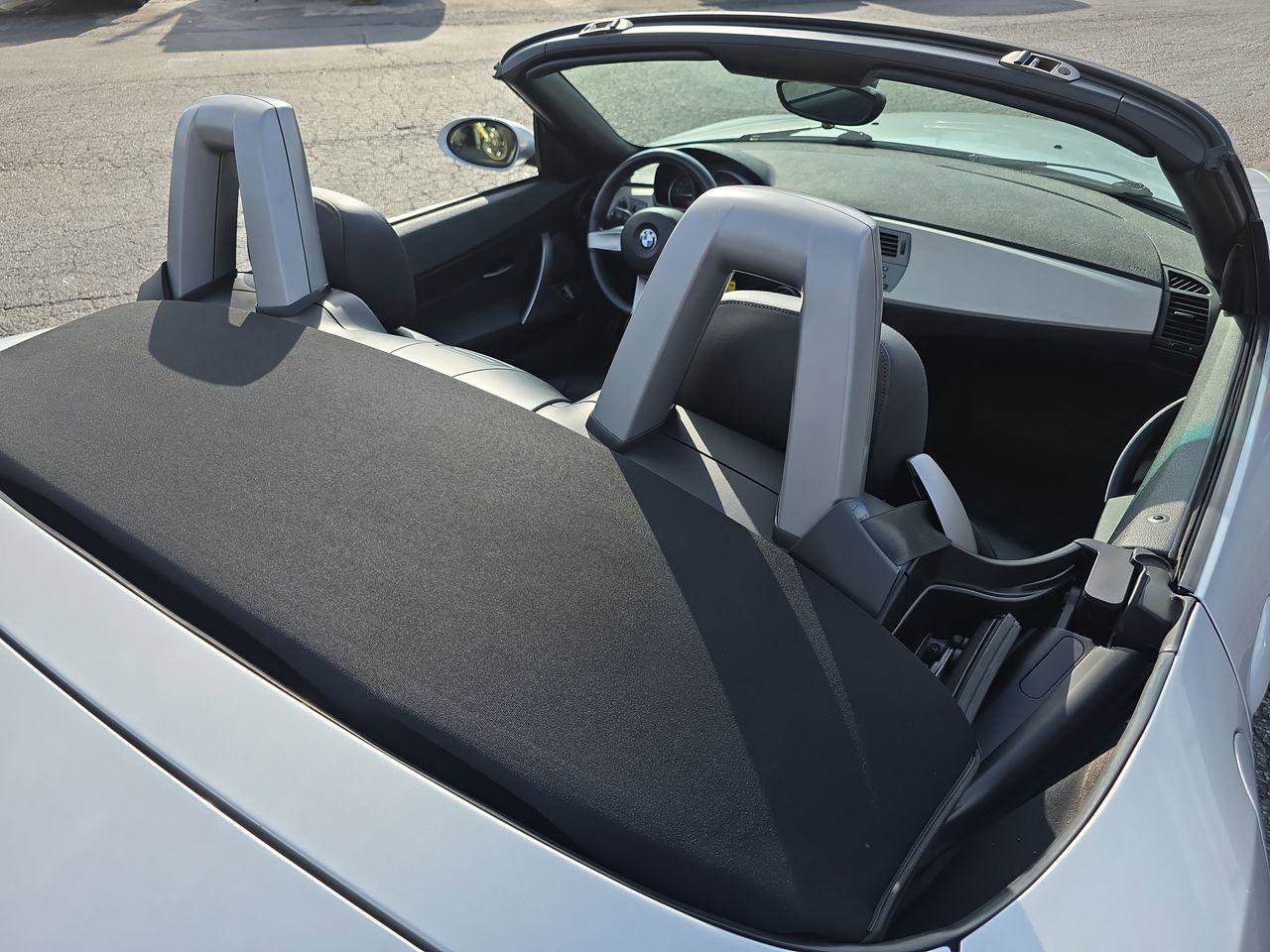 Used 2003 BMW Z4 3.0i image 7