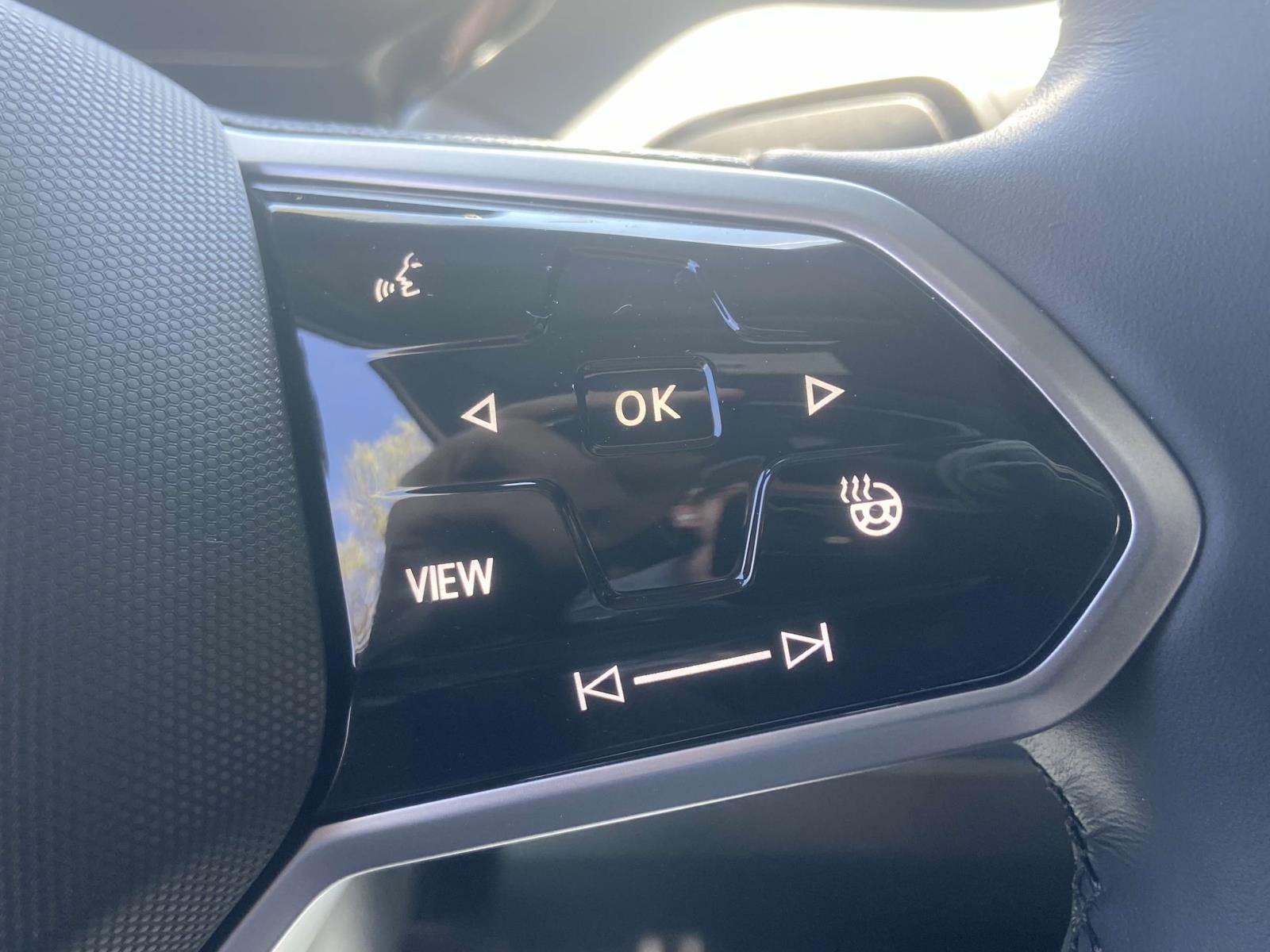 New 2025 Volkswagen ID. Buzz Pro S RWD image 25