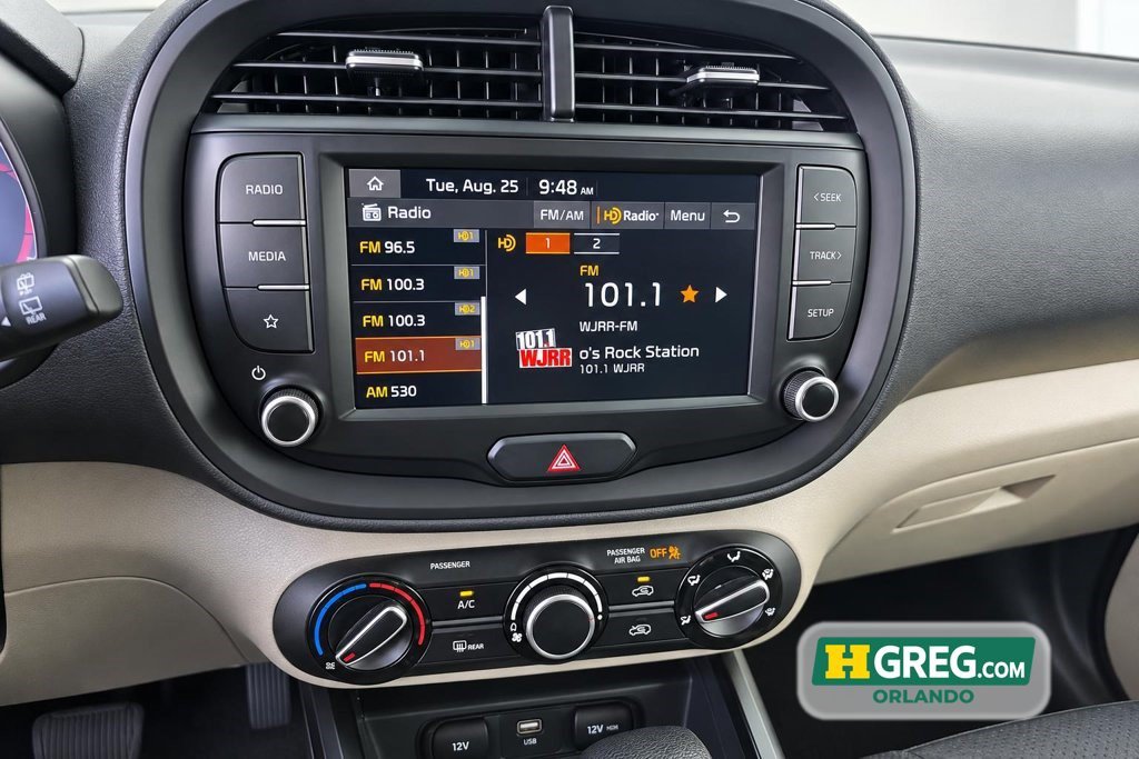 Used 2024 Kia Soul LX w/ Option Group 015 FWD image 13