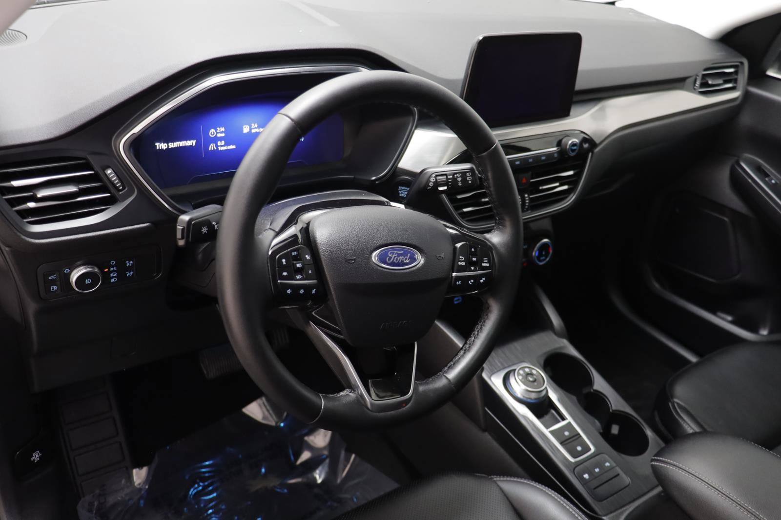 Used 2022 Ford Escape Titanium image 7