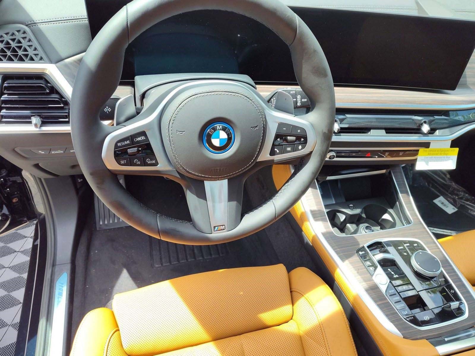 Used 2026 BMW X5 xDrive50e w/ M Sport Package image 28