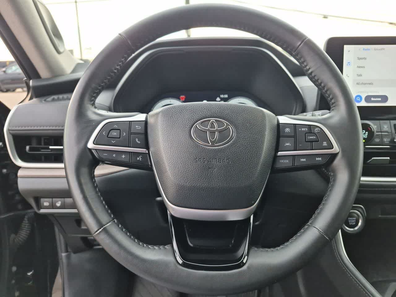 Used 2024 Toyota Grand Highlander AWD image 17