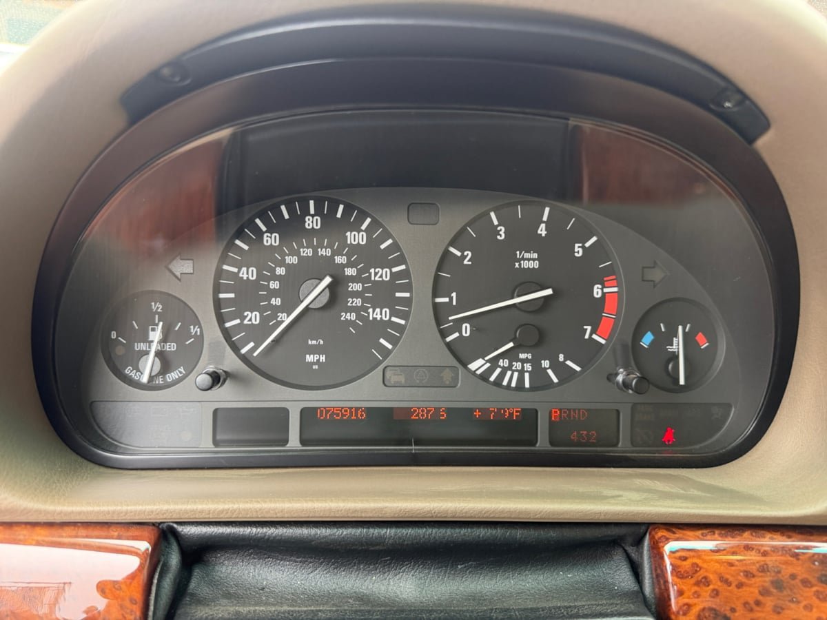 Used 2001 BMW 740iL RWD image 12