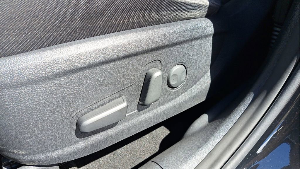 Used 2021 Hyundai Santa Fe Blue w/ Cargo Package image 27