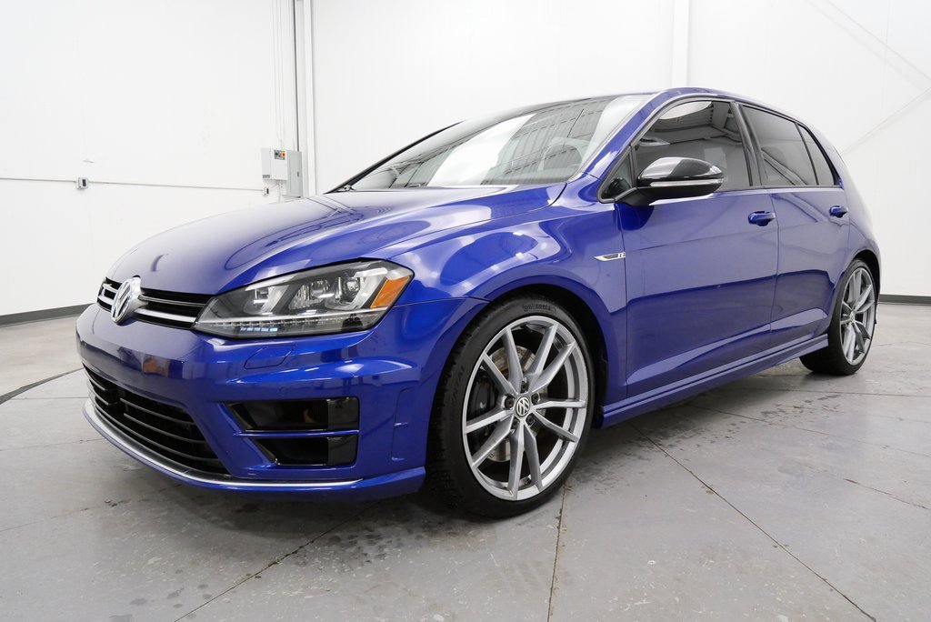 Used 2017 Volkswagen Golf R 4-Door image 3