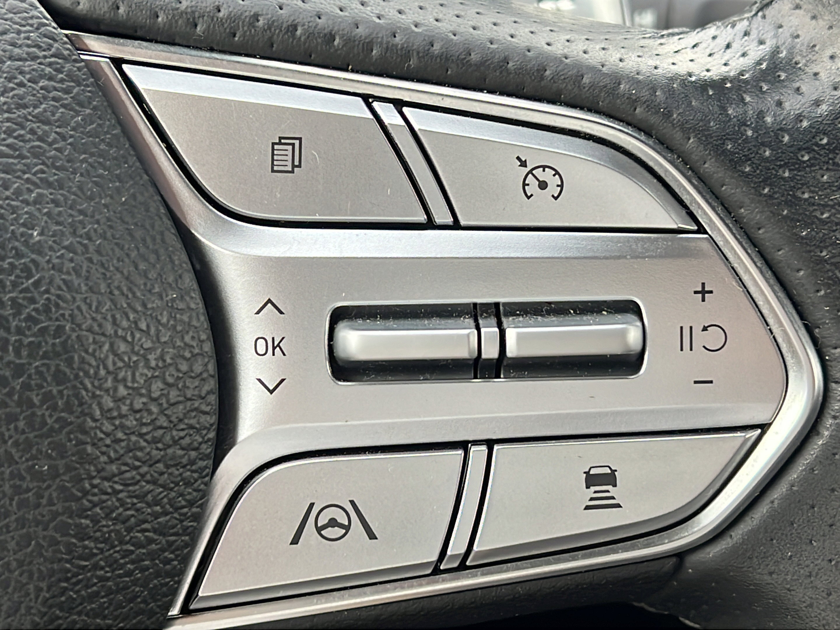 Certified 2023 Hyundai Santa Fe Calligraphy FWD image 24