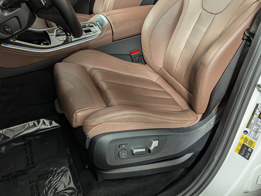 Certified 2022 BMW X5 xDrive45e w/ Parking Assistance Package image 19