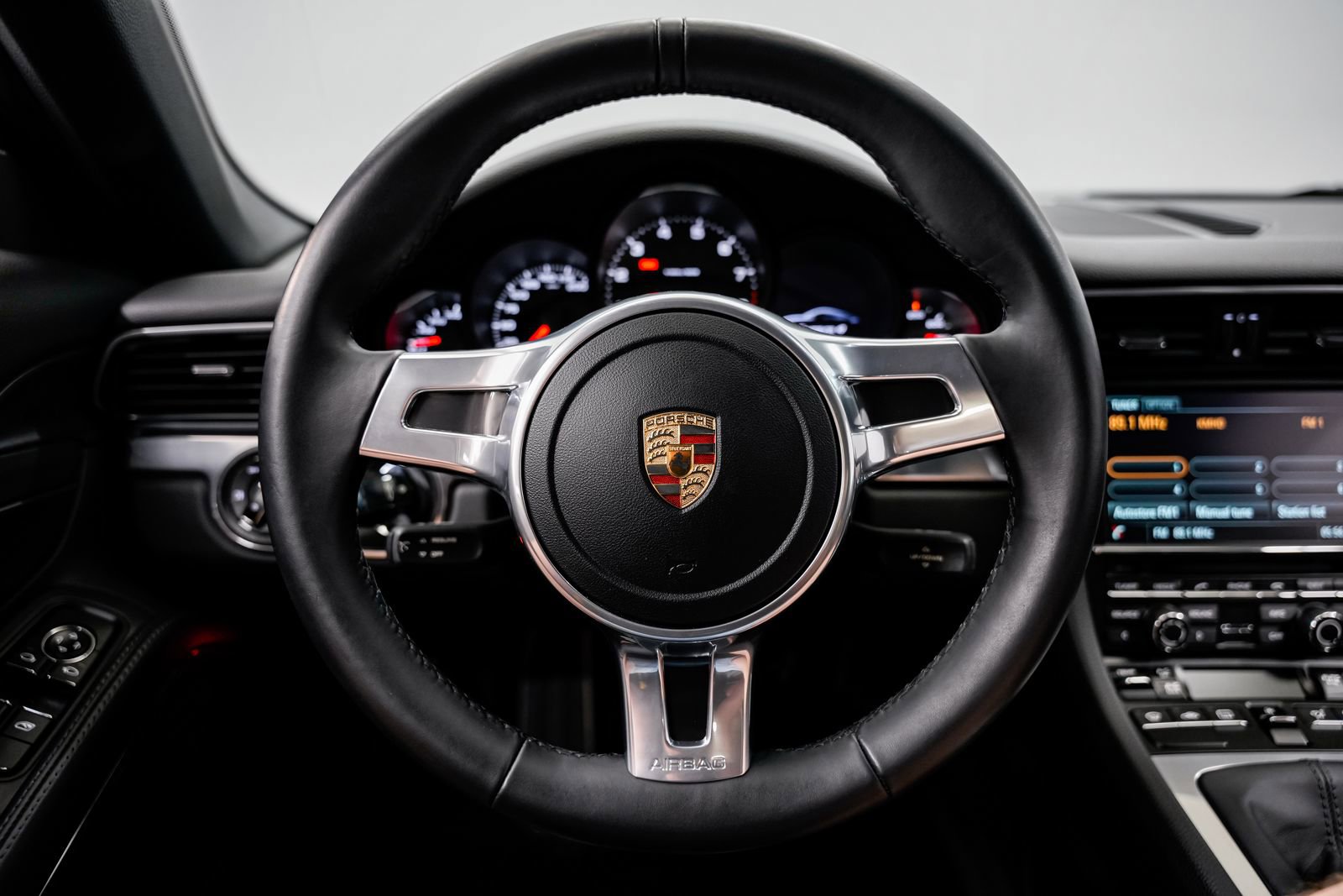 Used 2014 Porsche 911 Carrera 4 AWD/4WD image 10