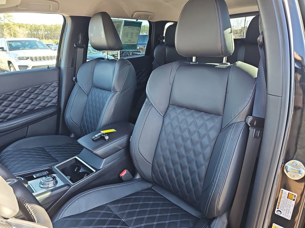 Used 2023 Mitsubishi Outlander SEL image 20