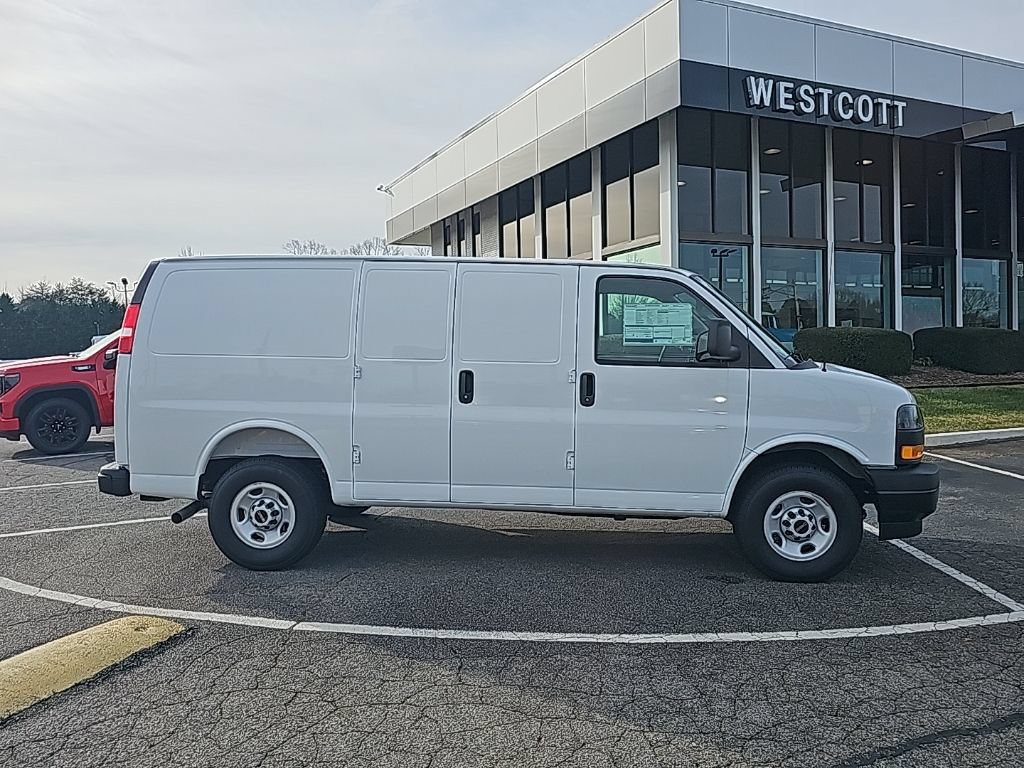 New 2025 GMC Savana 3500 w/ Driver Convenience Package RWD image 2