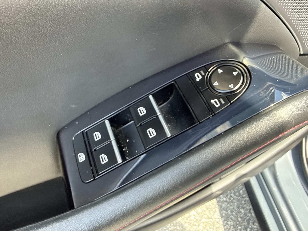 Used 2022 MAZDA MAZDA3 s FWD image 24