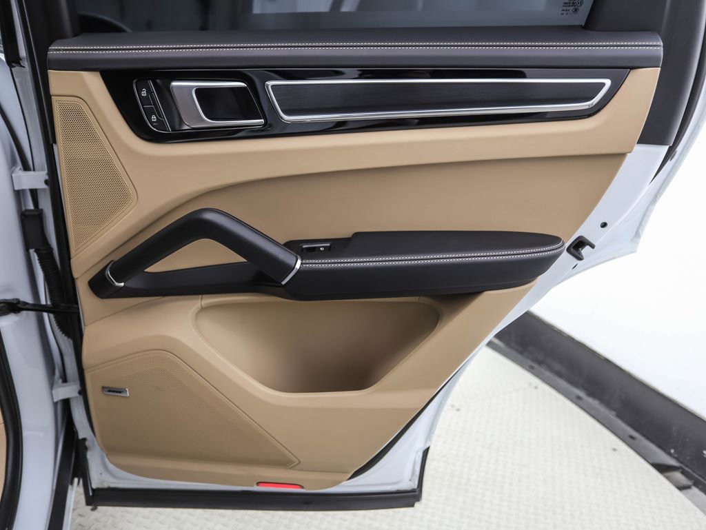 Used 2022 Porsche Cayenne GTS image 24