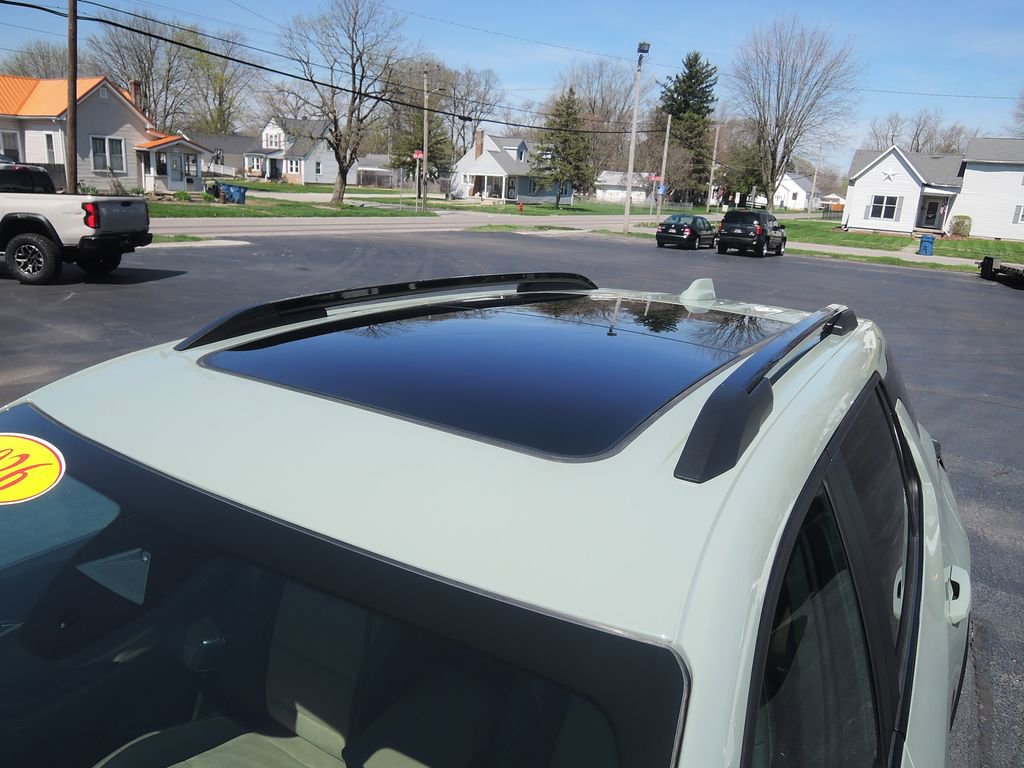 Used 2026 Chevrolet Equinox ACTIV w/ Safety and Technology Package AWD/4WD image 4