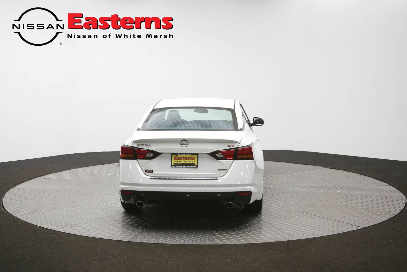 Used 2023 Nissan Altima 2.0 SR FWD image 35