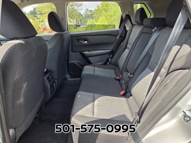 Used 2025 Nissan Rogue SV AWD/4WD image 12
