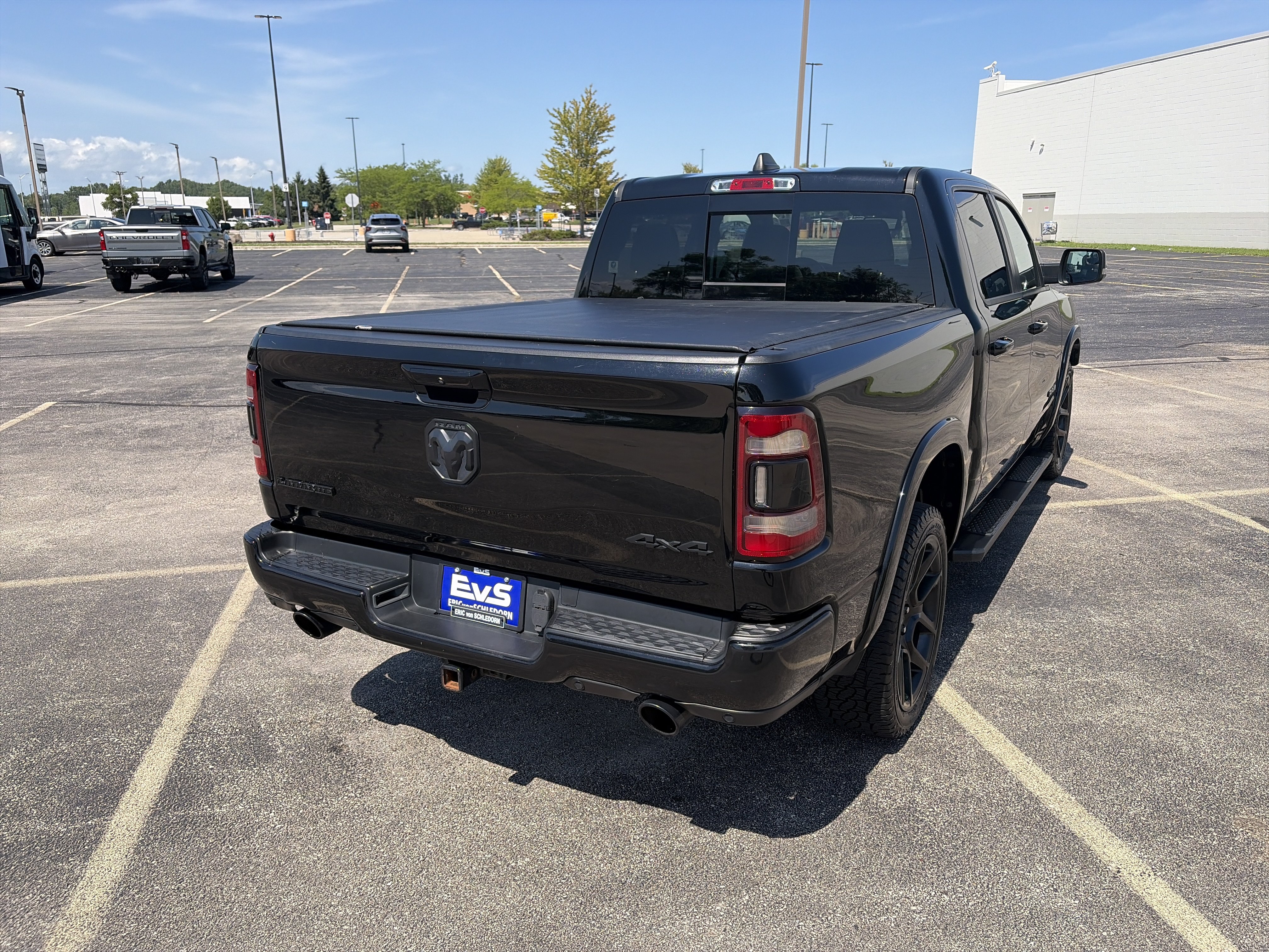 Used 2020 RAM 1500 Laramie AWD/4WD image 6