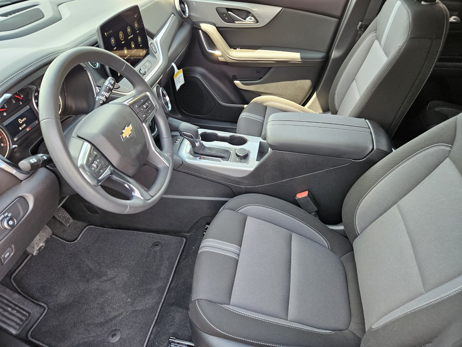 New 2026 Chevrolet Blazer LT w/ Convenience Package FWD image 14