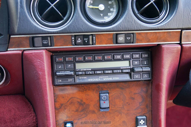 Used 1989 Mercedes-Benz 560 SL image 31
