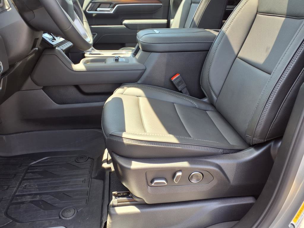 New 2025 GMC Sierra 2500 Denali w/ Denali Reserve Package image 18