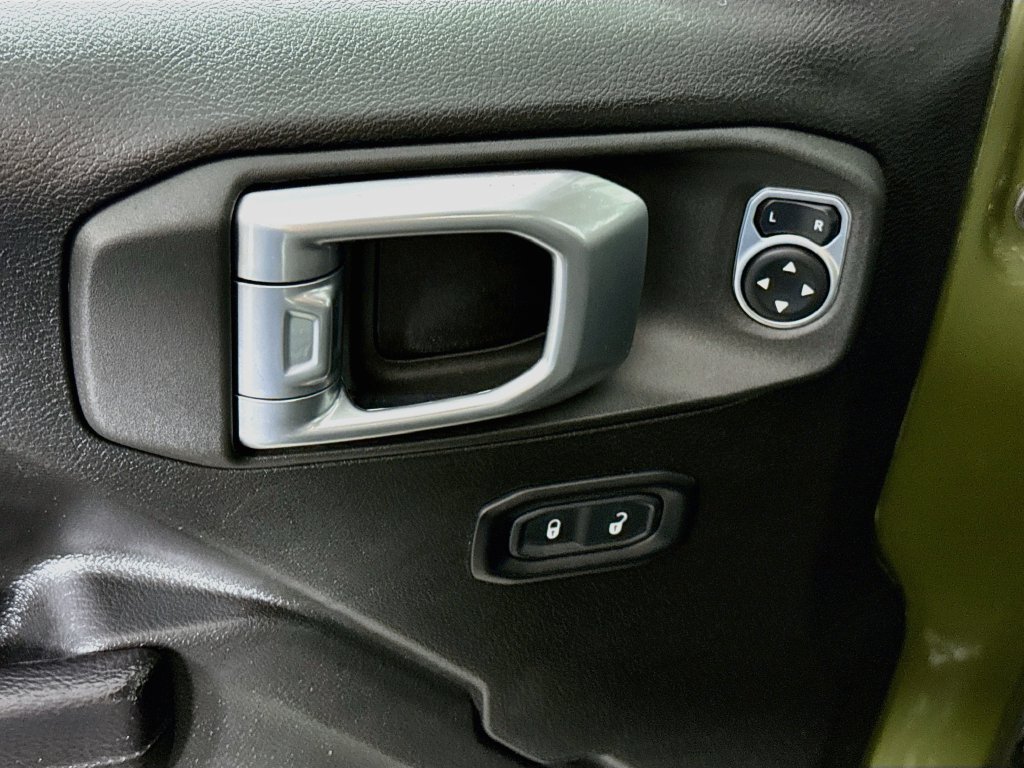 Used 2022 Jeep Gladiator Sport AWD/4WD image 23