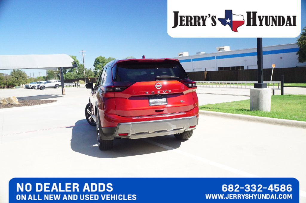 Used 2024 Nissan Rogue SL FWD image 6