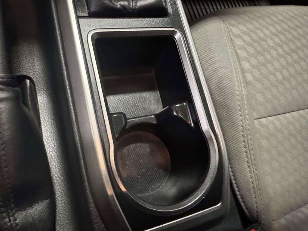 Used 2022 Toyota Tacoma SR5 image 25