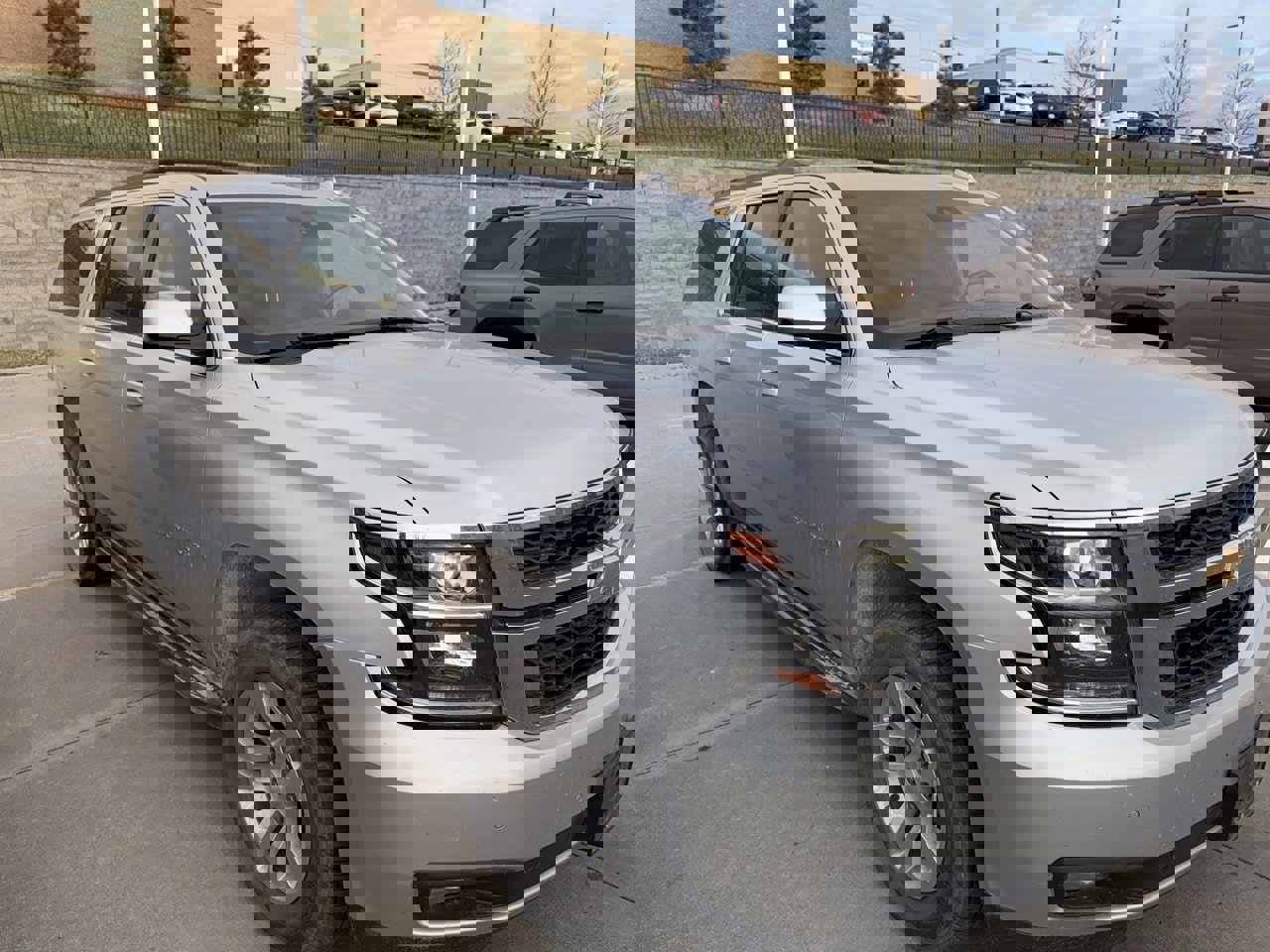 Used 2019 Chevrolet Suburban LT image 6